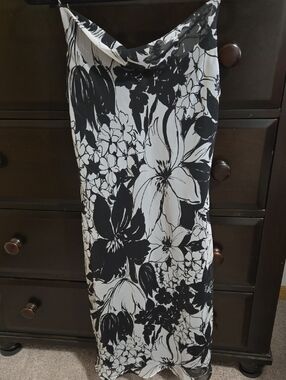 Monochrome Floral Strapless Maxi Dress - Black & White